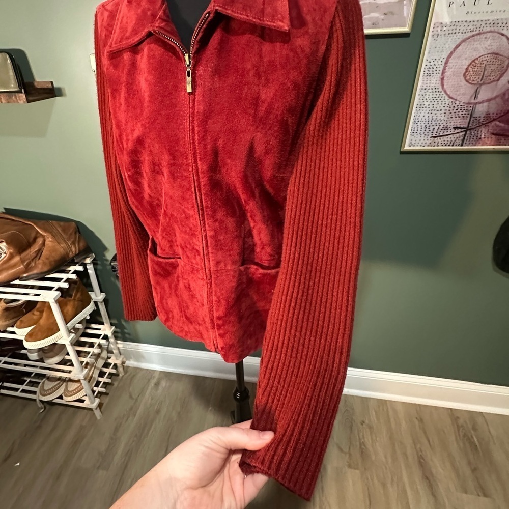 A.M.I Red Leather Jacket with Sweater Sleeves Size Petite M 👑 - Picture 5 of 6
